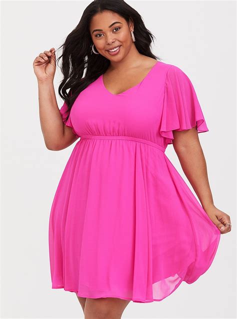 Amazon pink dress plus size - There was a time when clothing for plus-sized girls was limited but that’s no longer true. Whether you’re in need of a new dress, some lingerie, a bodysuit or a dress for that special occasion, you’ll find a great selection in most stores.
